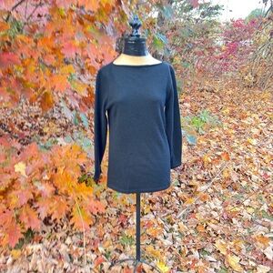 Neiman Marcus Elegant Black Long Sleeve Sweater